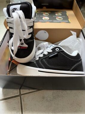 Heelys Kids' Black Lace-Up Skate Shoes with Removable Wheel size 1